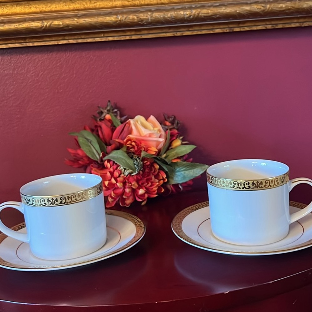 “Gold Buffet” Set of 2 Cups and saucers.
